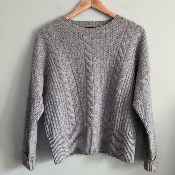 Saks Fifth Avenue Sweaters - SAKS FIFTH AVE Grey Cable Knit Medium to Light Weight Cashmere Sweater Size M
